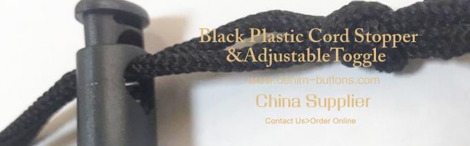 黒いプラスチック コード ストッパー及び調節可能なトグル